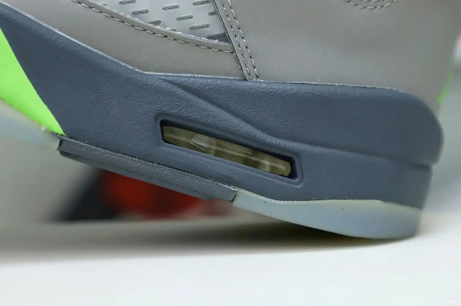 JORDAN 5 RETRO Kimikick 'GREEN BEAN' AIR 2022 0629